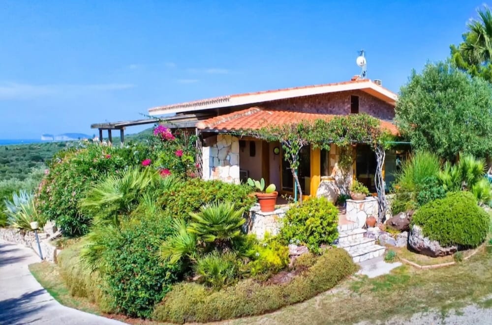 Alghero, Villa Agatha With Sea View For 1012 People