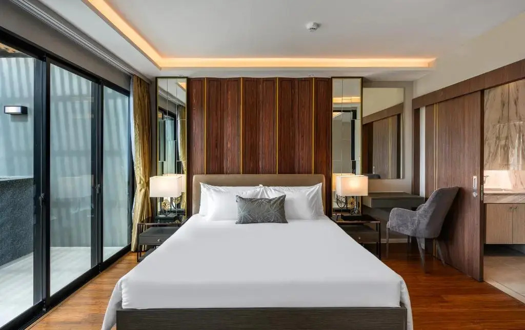 Люкс с бассейном Grande с 2 комнатами с видом на океан в Курортный отель MIDA Grande Resort Phuket