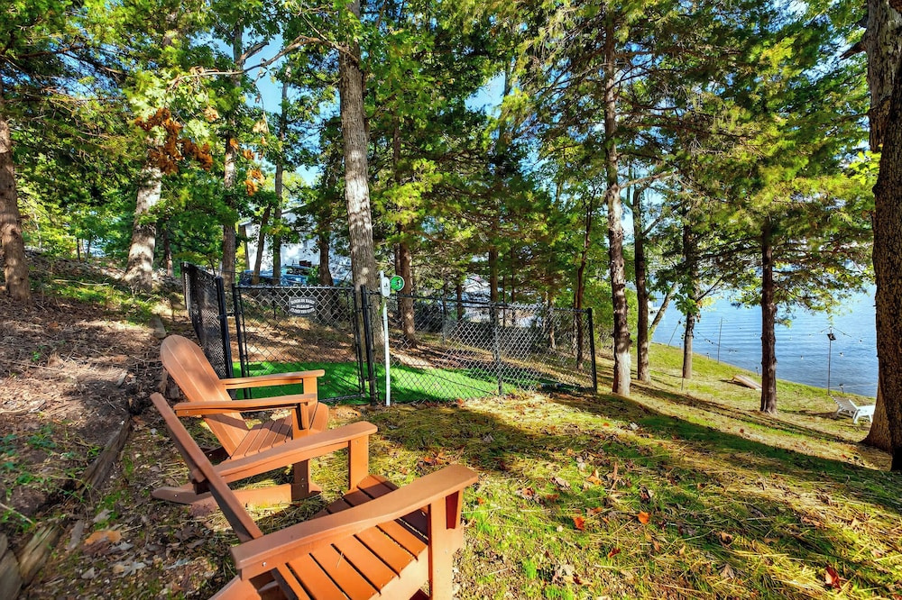 Lake Home Oasis - Sleeps 18