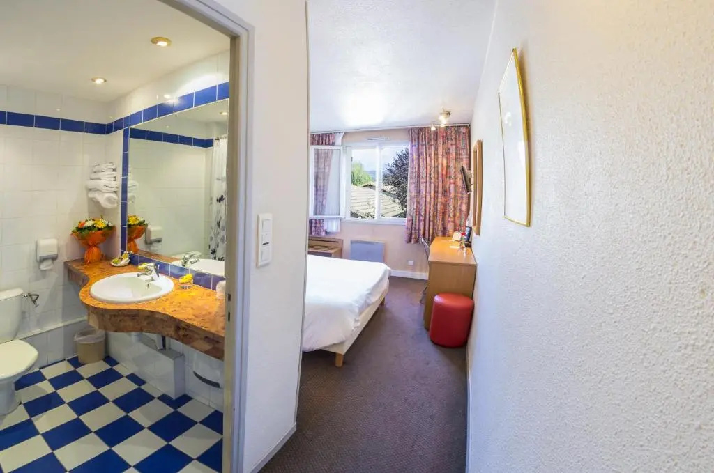 Comfort room