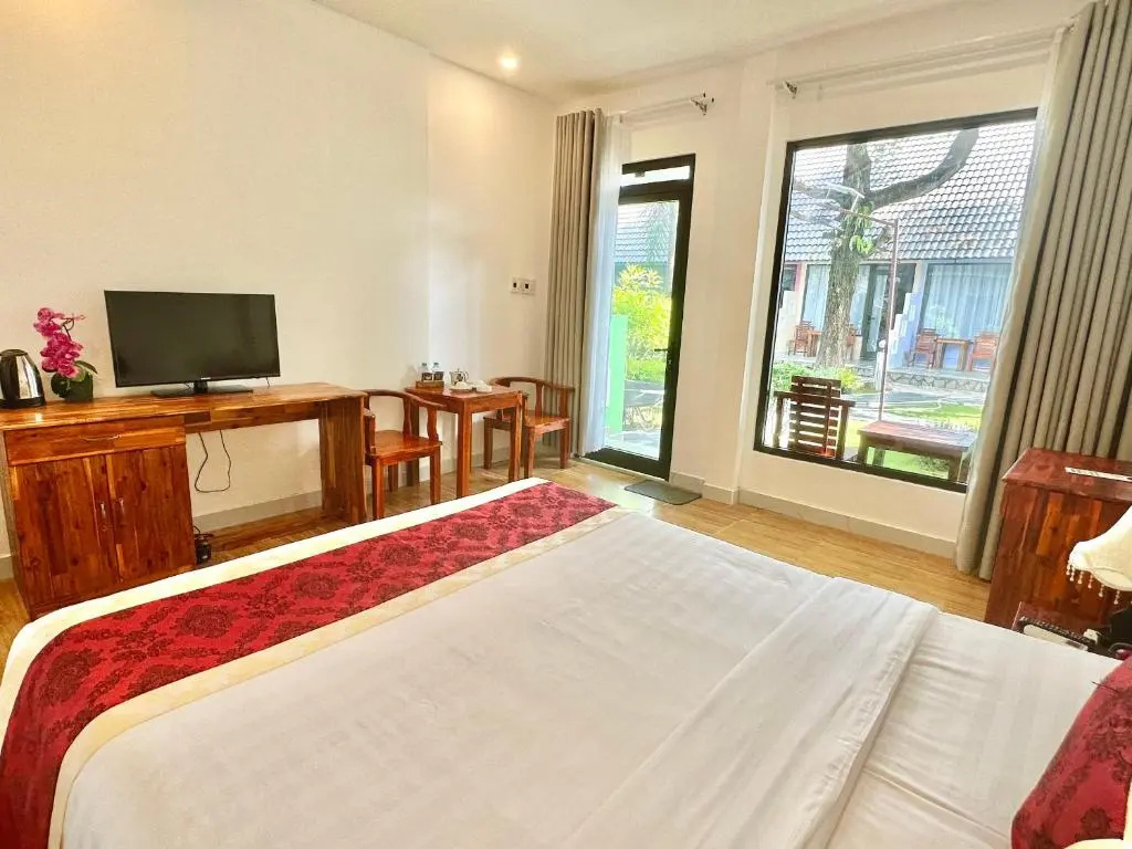 Standard Double room with garden view (full double bed)