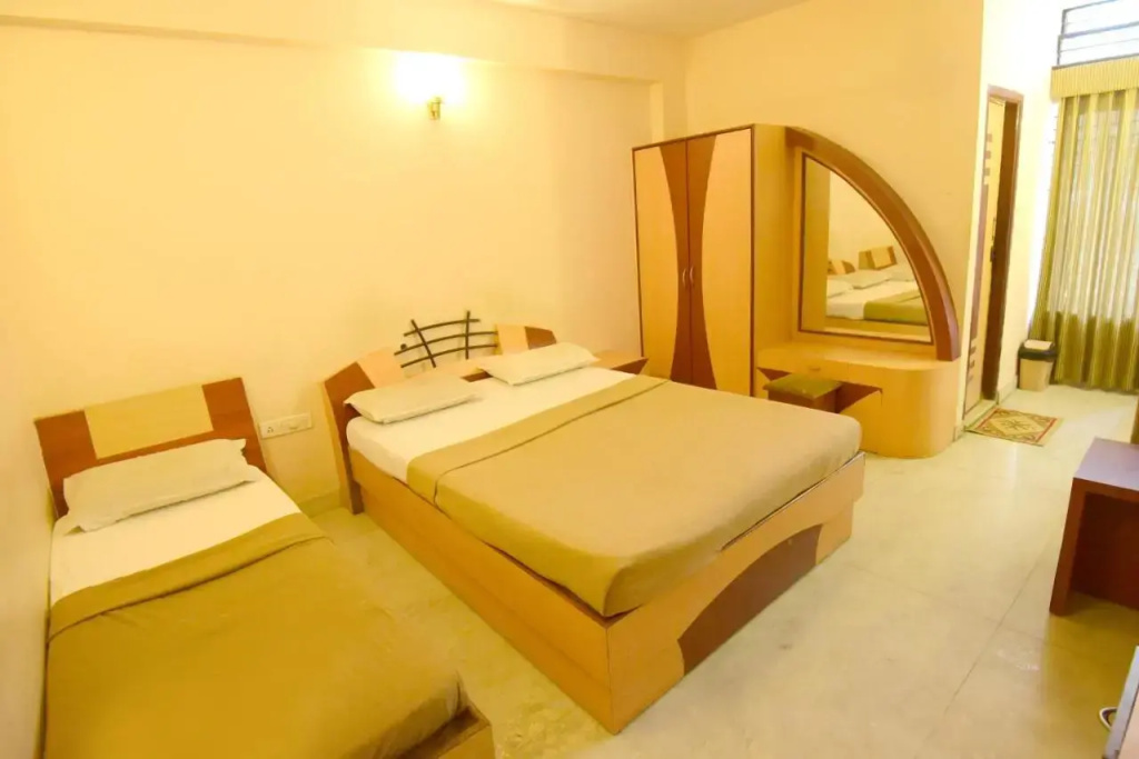 Hotel Shastri Paradise