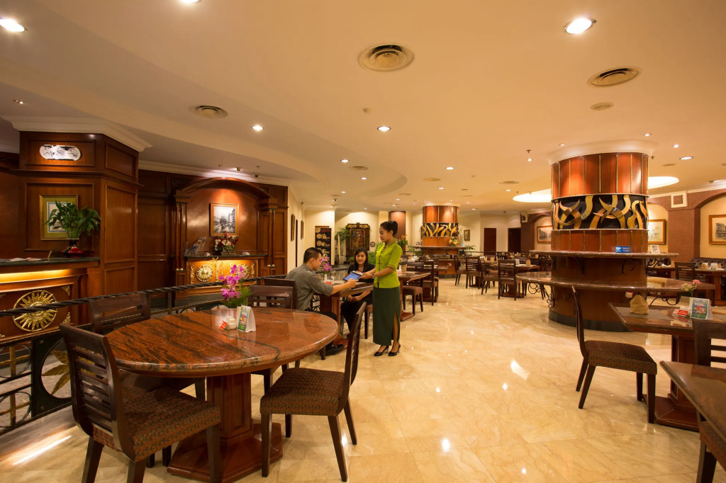 Food & Beverage