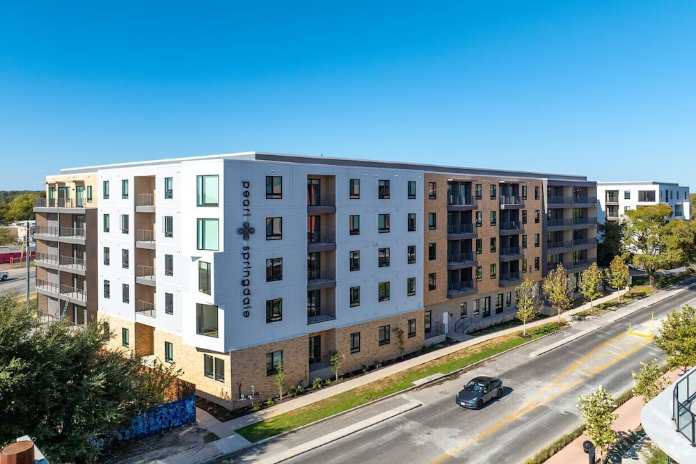 Landing Apartments Springdale - Austin