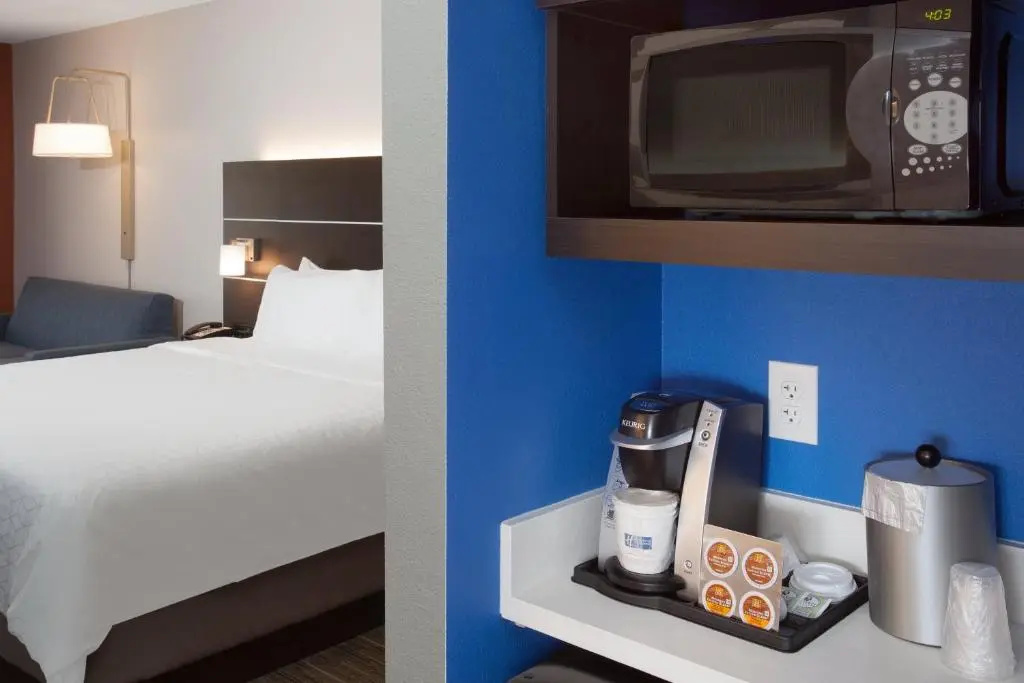 Standard room with city view