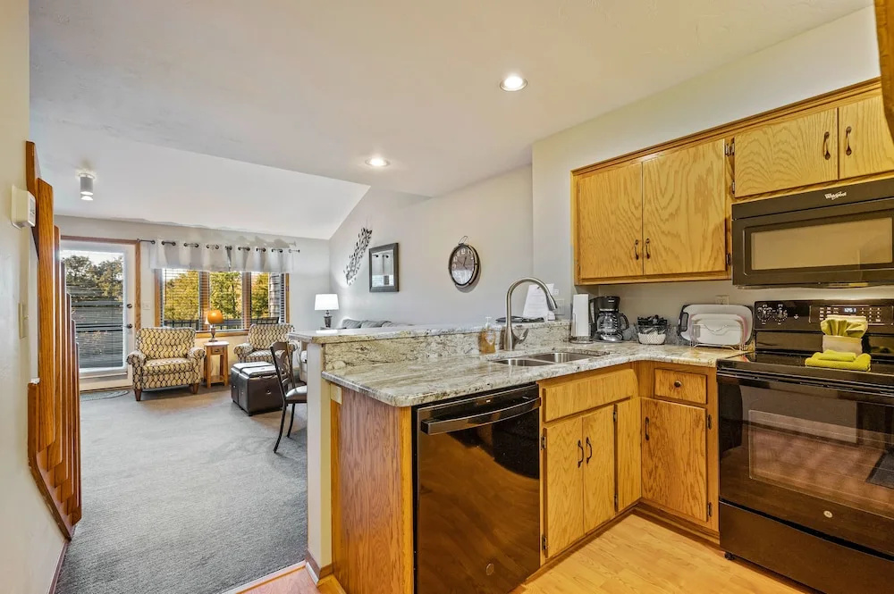 Evergreen Hill Condominiums - Général