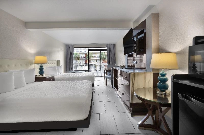 Standard Double room with ocean view (full double bed)