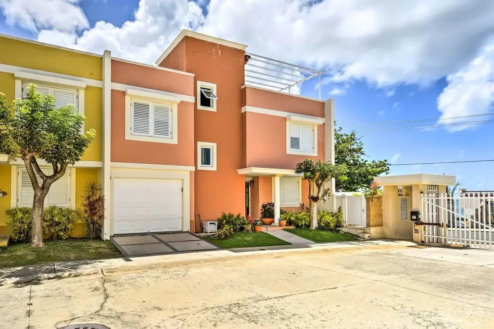Fajardo Townhouse w/ Private Pool & Ocean View