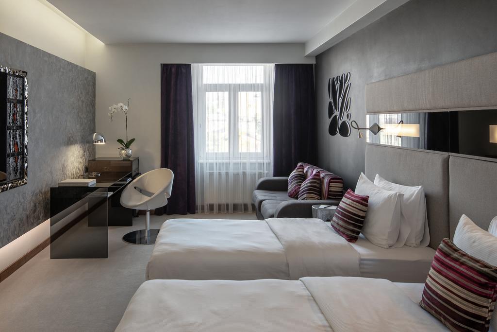11 Mirrors Design Hotel by null