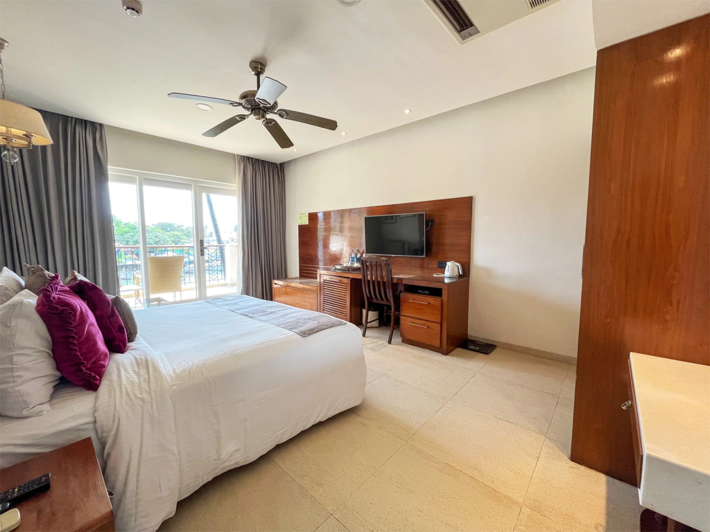 Acron Waterfront Resort - Chambres