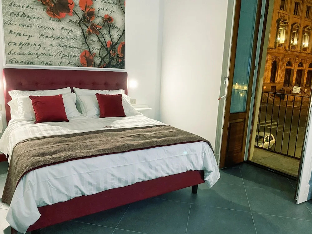 Luxury Double room with balcony (full double bed)