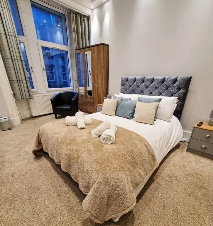 Bed in Dorm with city view