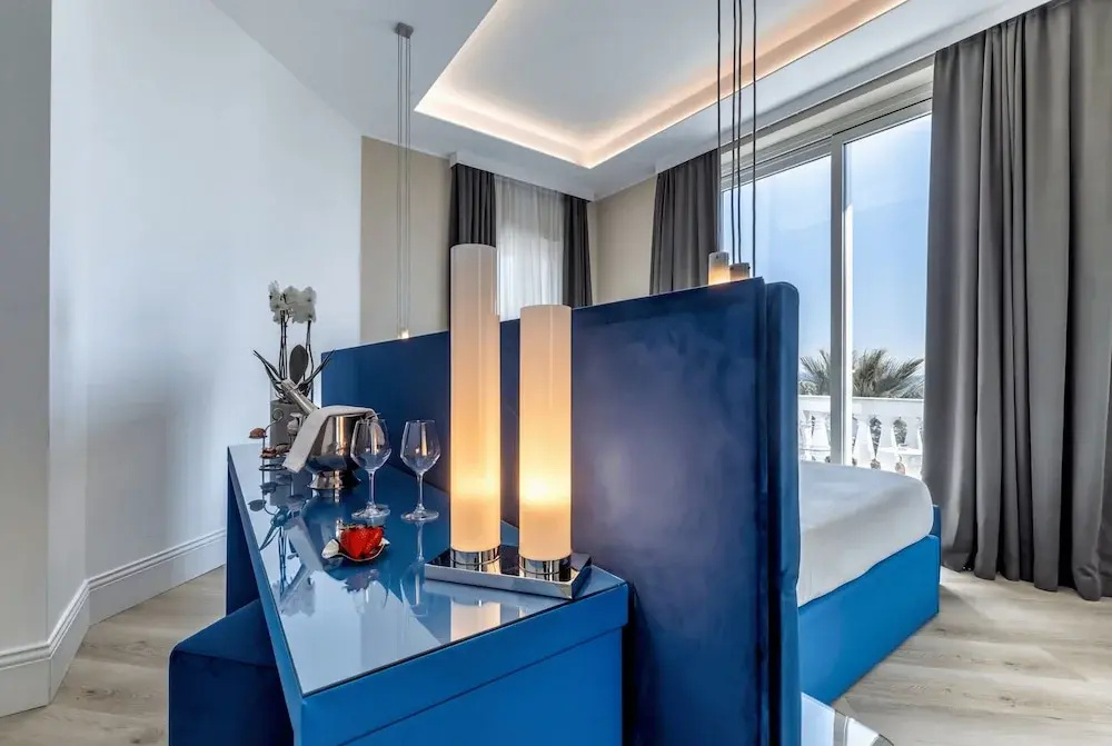 Deluxe Double room with balcony and with sea view (full double bed)