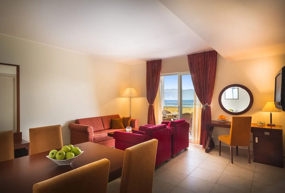 Apartment with sea view