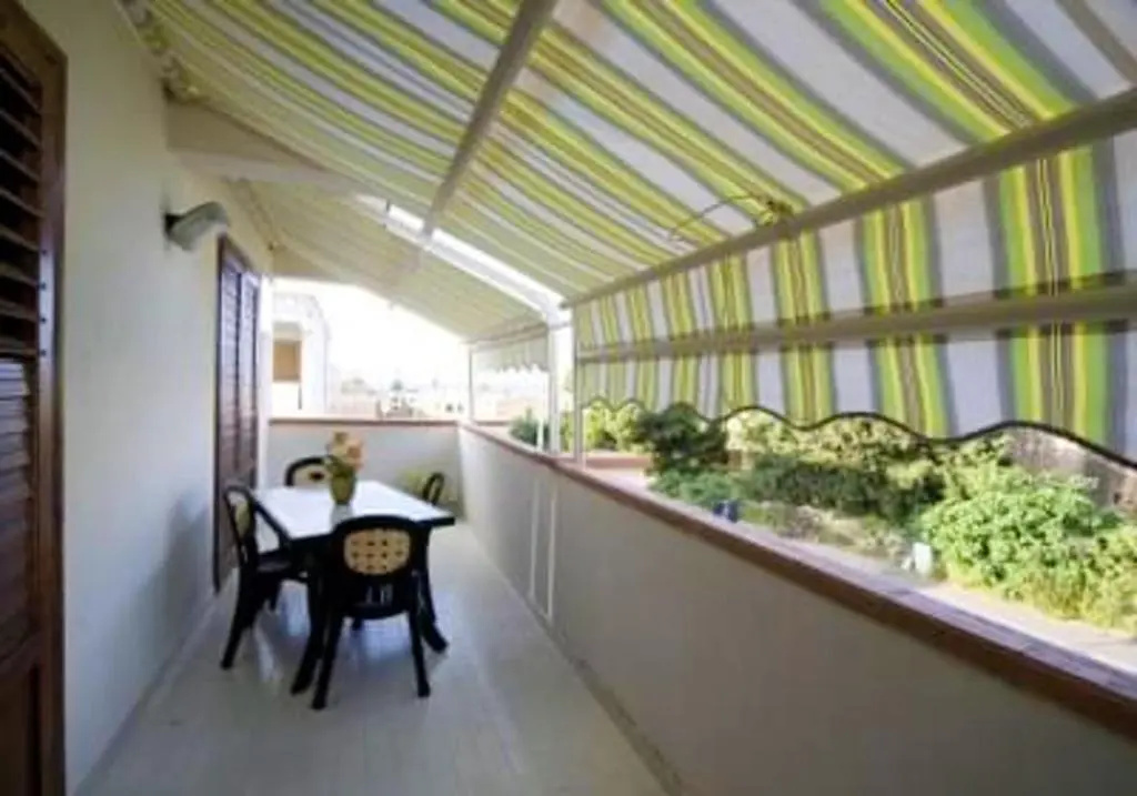 3 bedrooms house with sea view enclosed garden and wifi at San Vito Lo Capo 1 km away from the beach