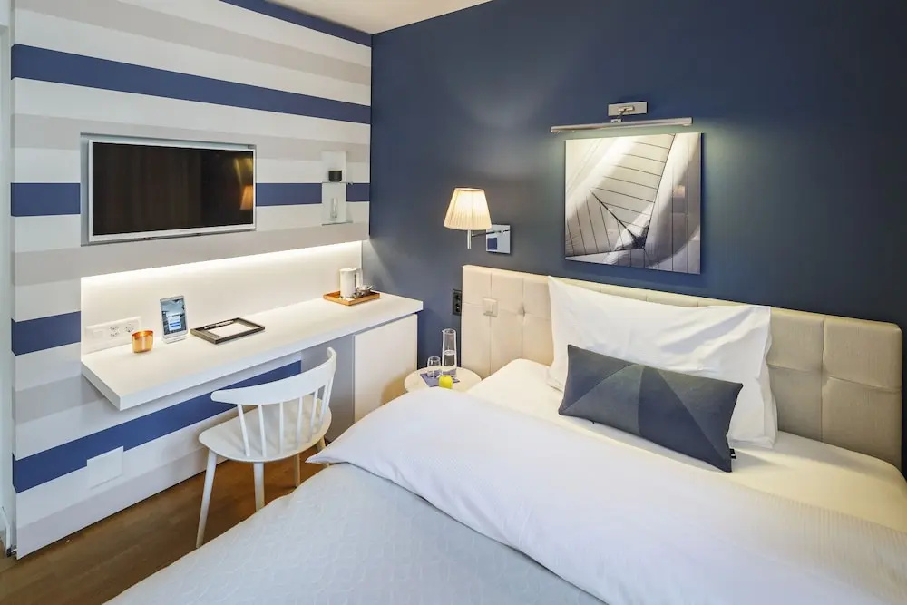 Standard Single room with balcony
