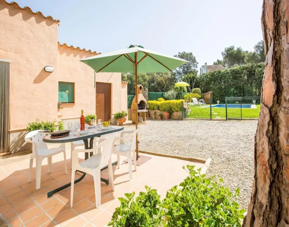 Villa in Costa Brava With Pool Near Beach