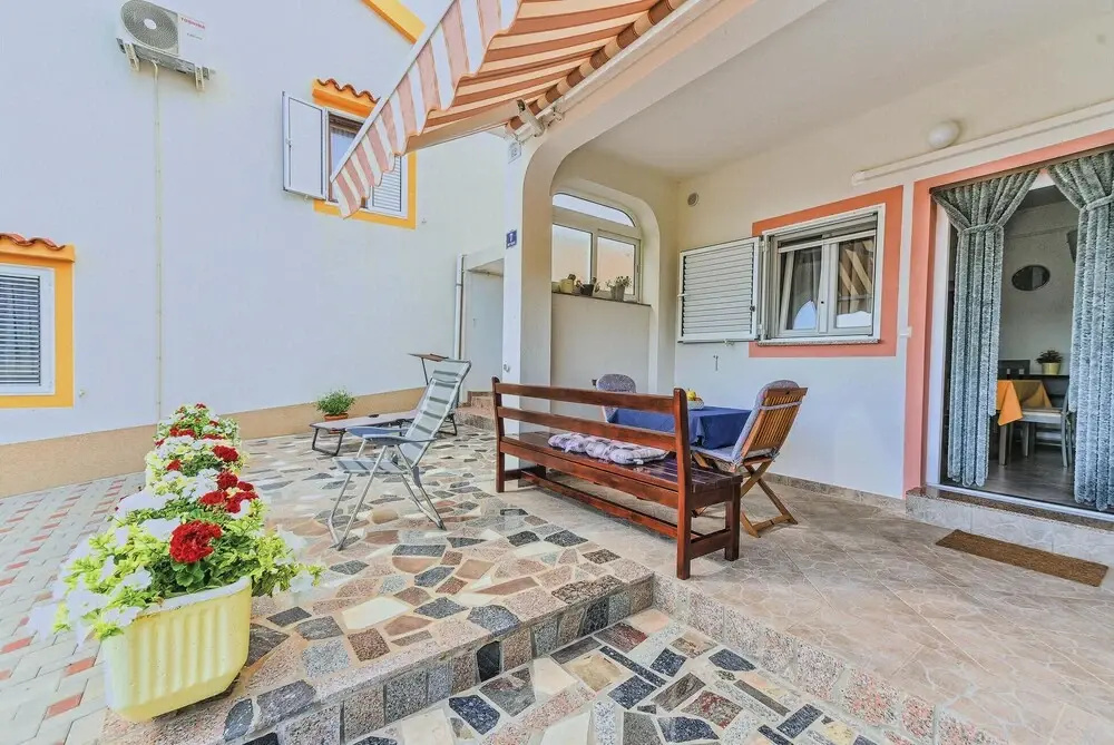 Amazing Home in Kustici With Wifi and 1 Bedrooms