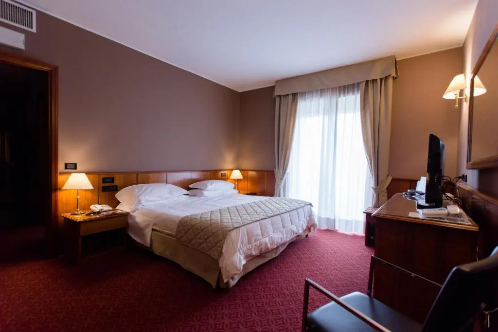 Standard Double room (full double bed)