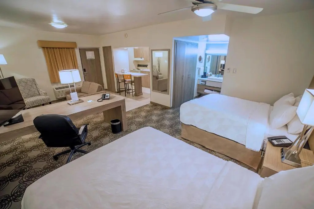 Holiday Inn & Suites Chihuahua Expo - Chambres