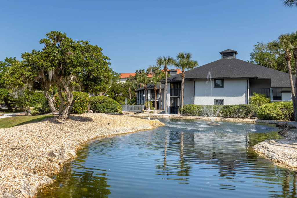 Beach & Waterfront