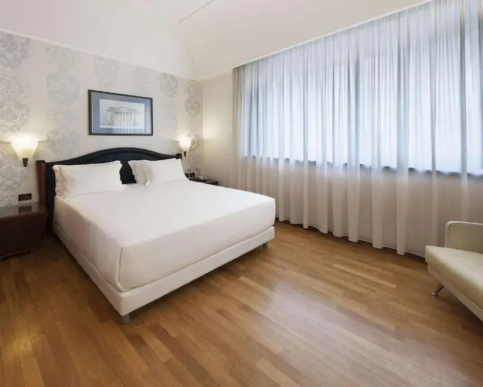Superior Double room (full double bed)