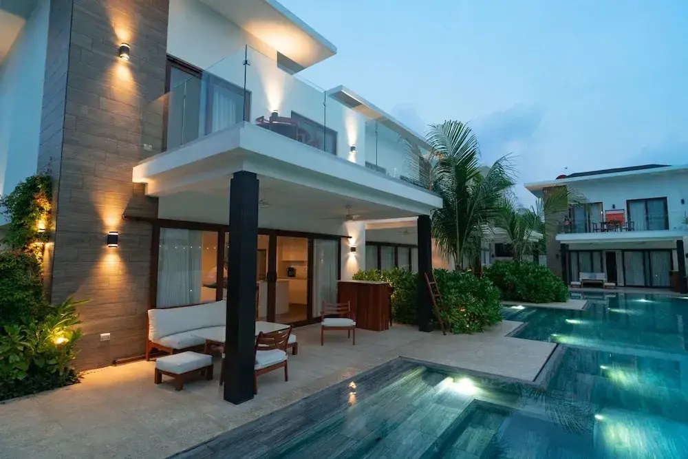 Elegant Villa With Poolfront View in Monterrico