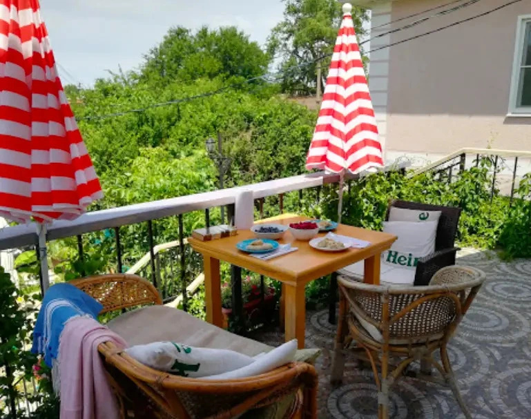 Provans Guest House — 2