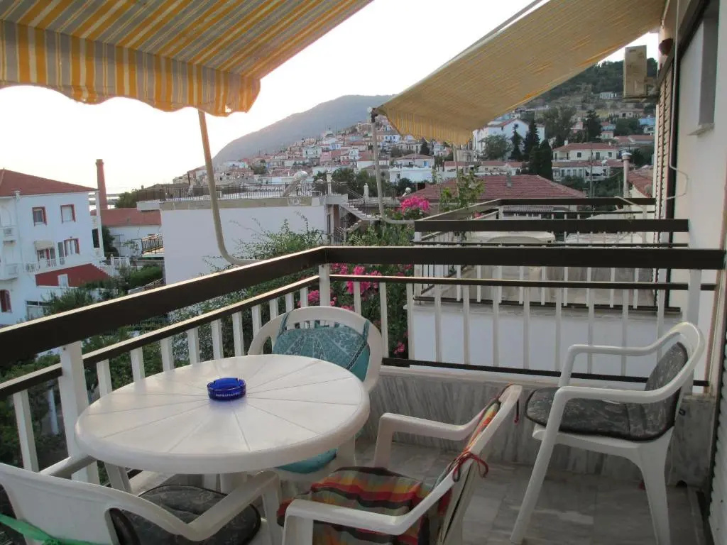 Standard Double room with sea view (full double bed)