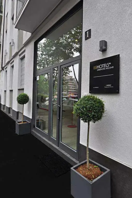 Bb Hotels Aparthotel Visconti