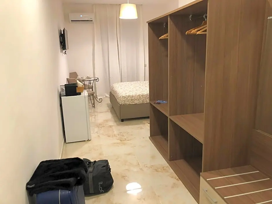 Economy room