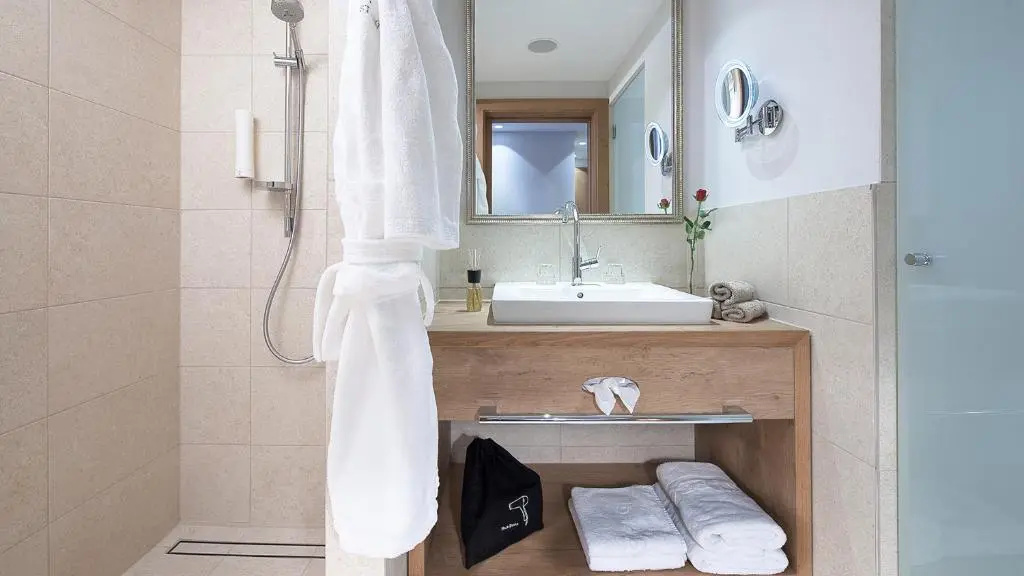 Lechquell Hotel Post - Chambres
