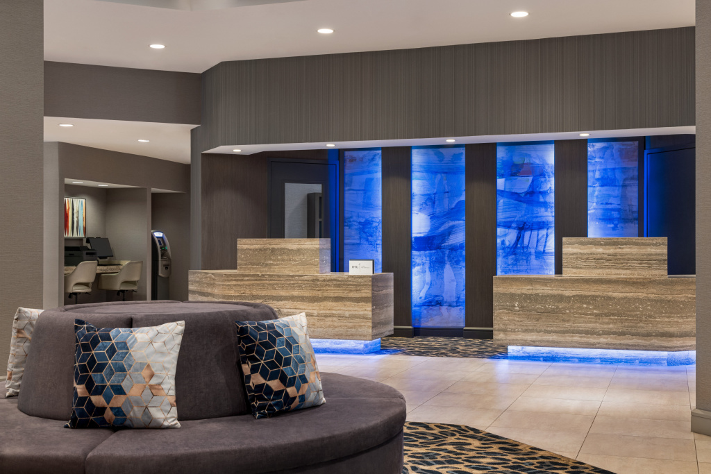 Crowne Plaza Edison by IHG - Général