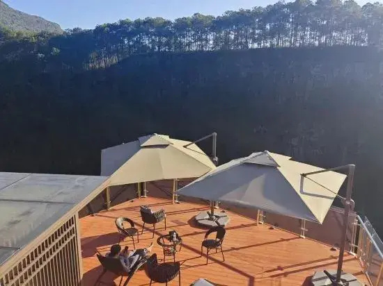Tengchong Ginkgo Town Mid-Levels Cliff Hotel