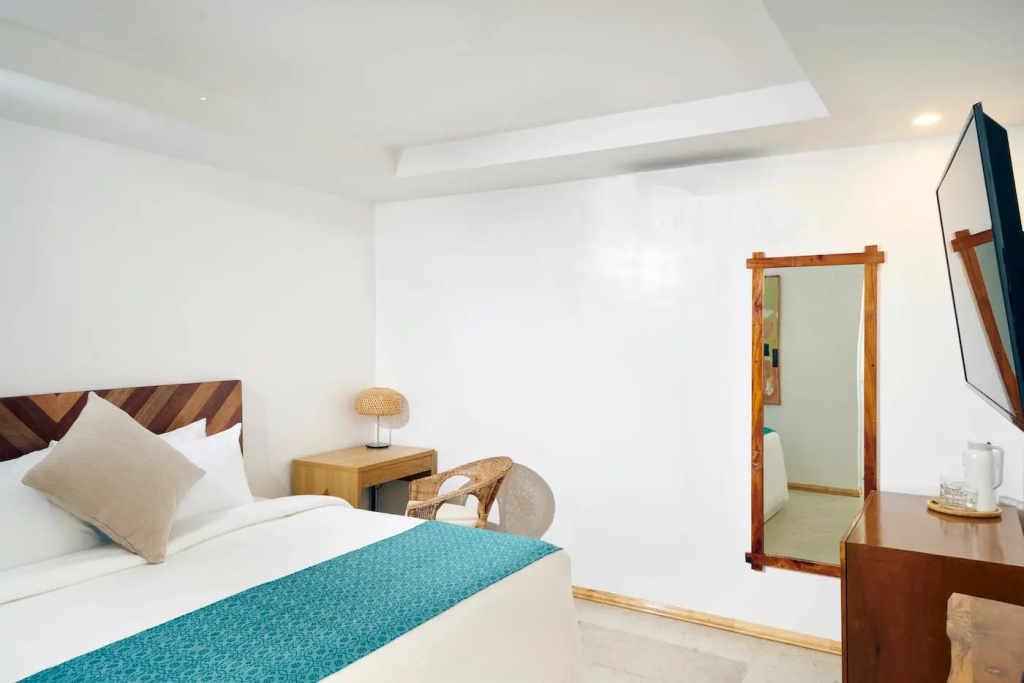 Standard Double room (full double bed)
