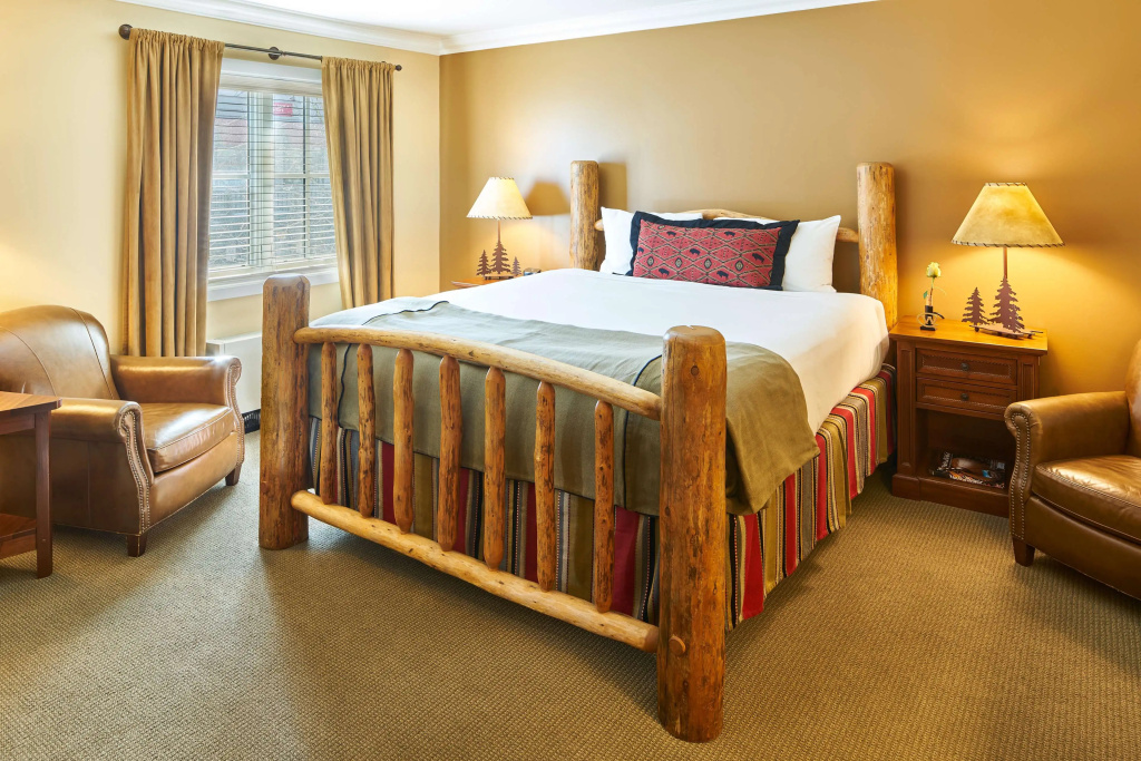 Deluxe Double room (full double bed)