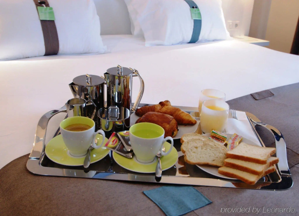 Holiday Inn Paris - Auteuil by IHG
