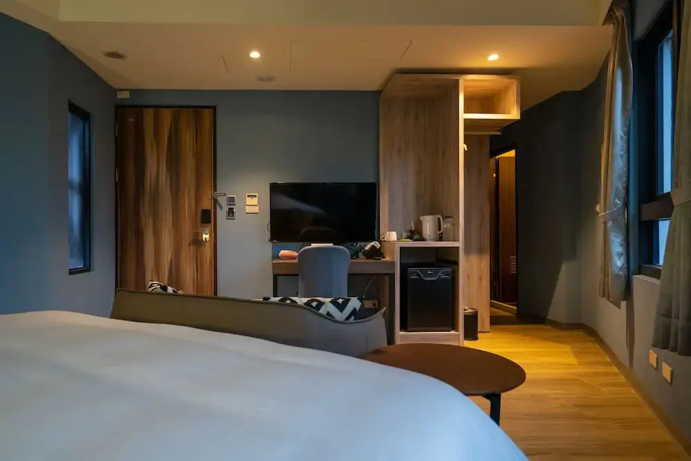 Economy room