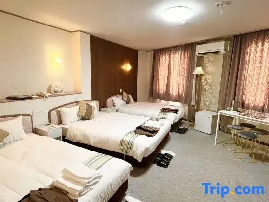 Standard Triple room with mountain view