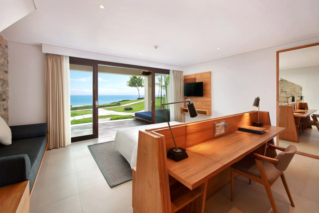 Suite with ocean view