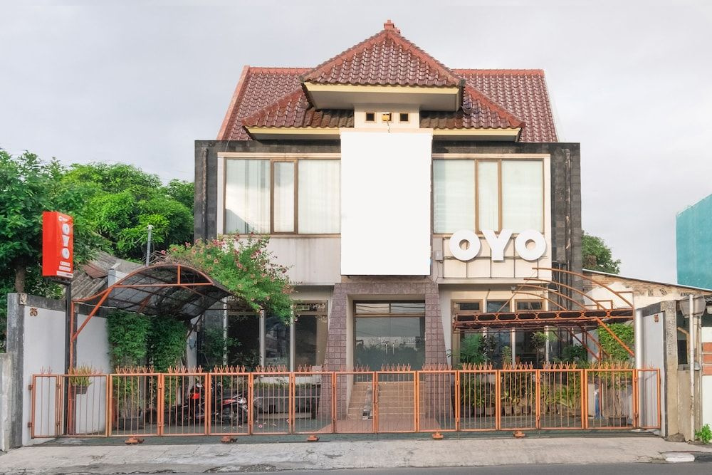 OYO 2469 Sutomo Homestay