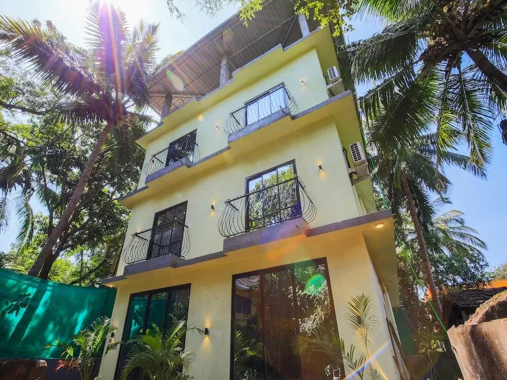 Toms Imperial Boutique by OYO Rooms