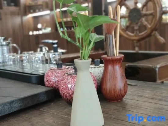 Food & Beverage