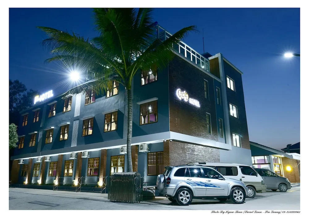 Gold Hotel — фото