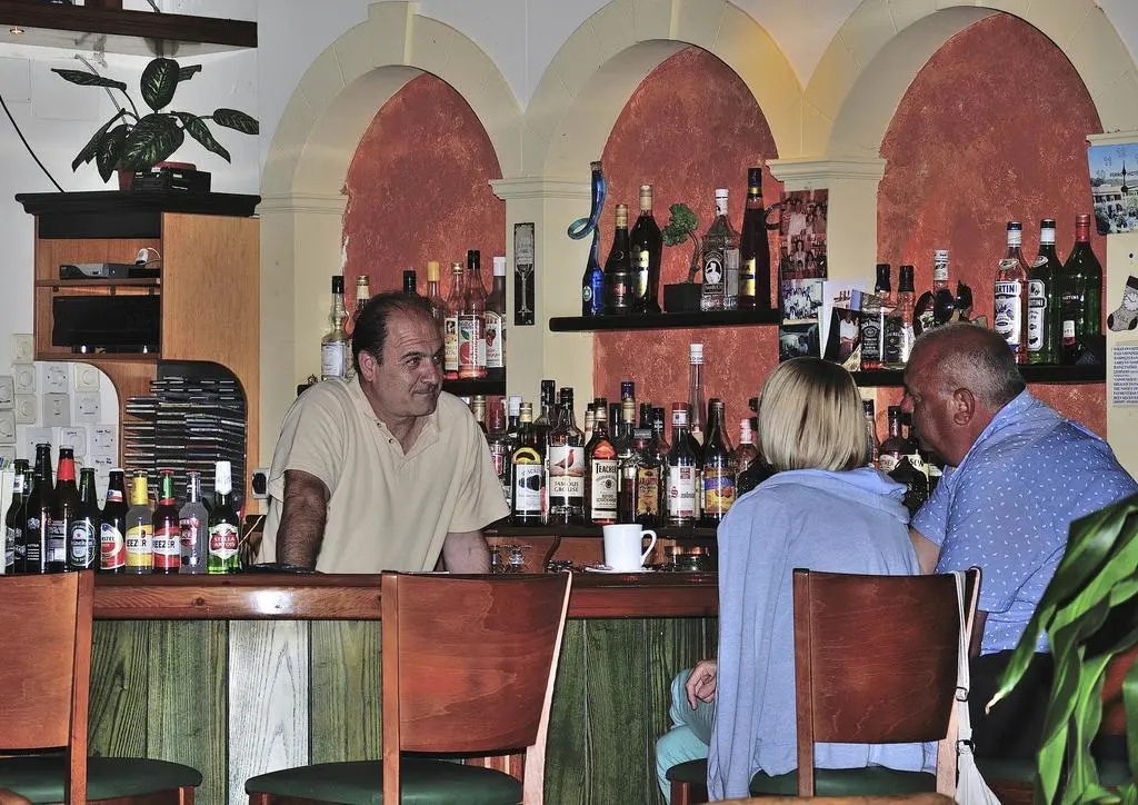 Food & Beverage