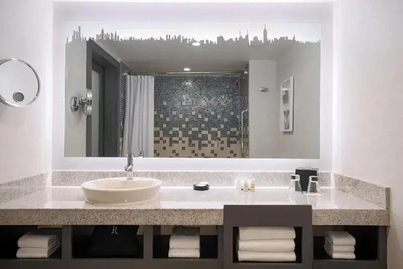 Renaissance New York Times Square Hotel by Marriott - Chambres