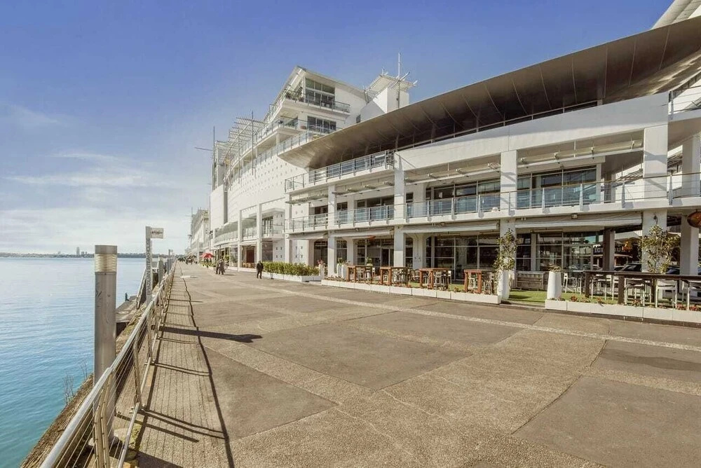 Luxury 3BR Waterfront Penthouse