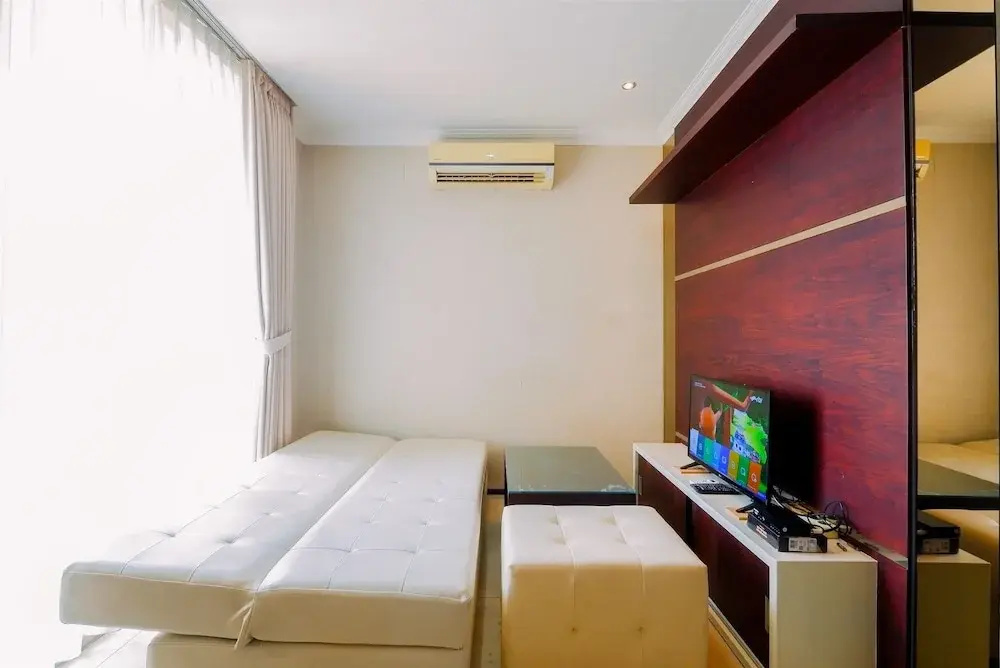 Homey And Comfy Stay 2Br Mangga Dua Apartment
