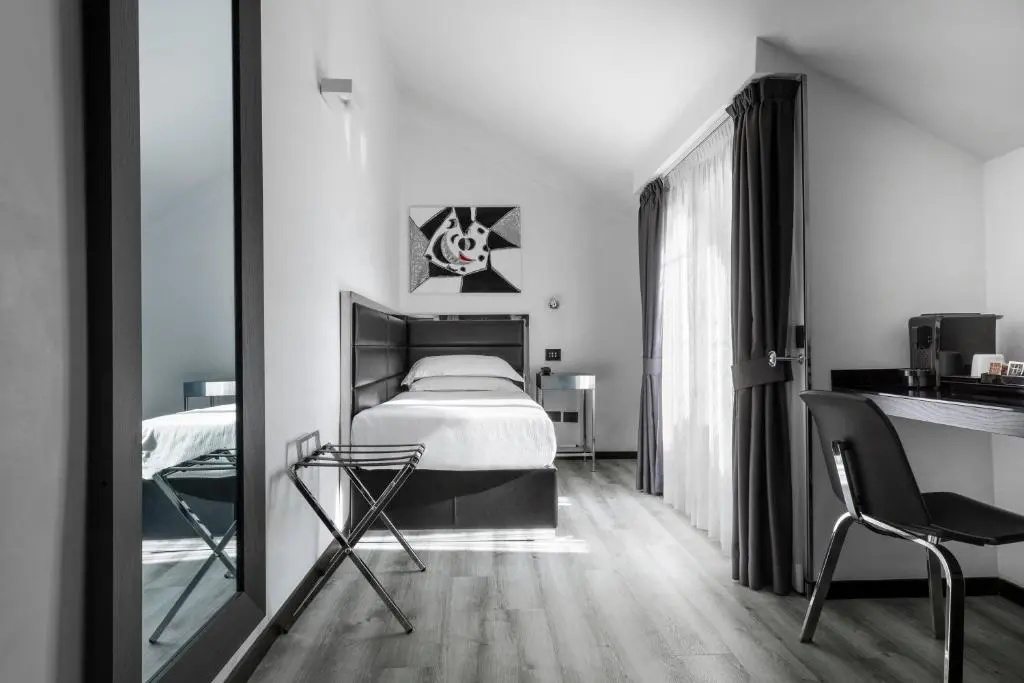 LHP Hotel Napoleon - Chambres