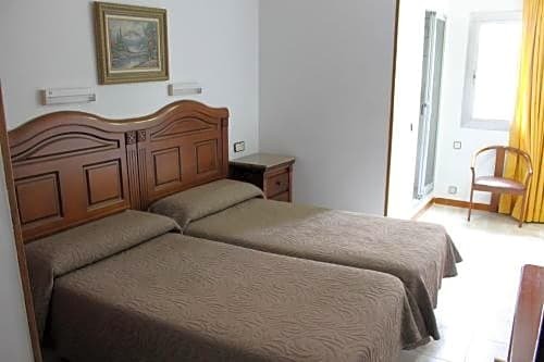 Двухместный номер Standard 2 отдельные кровати в Hostal Conchita Legazpi